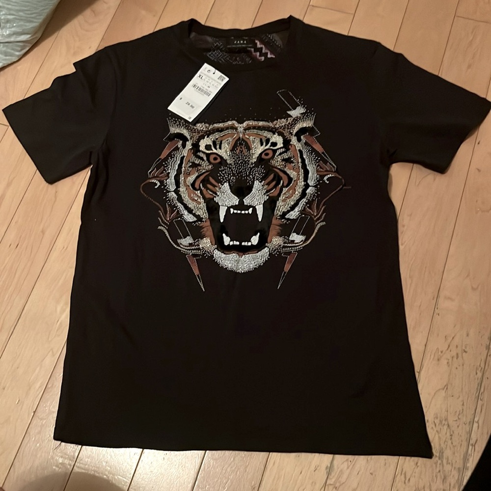 Zara New With Tag Tshirt Tiger Men XL limited edition